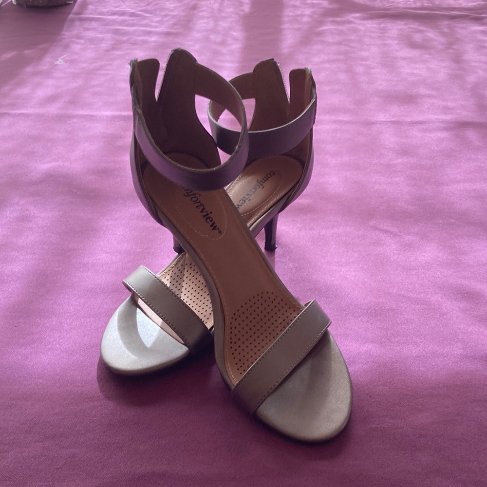 Mini Ankle strap pumps